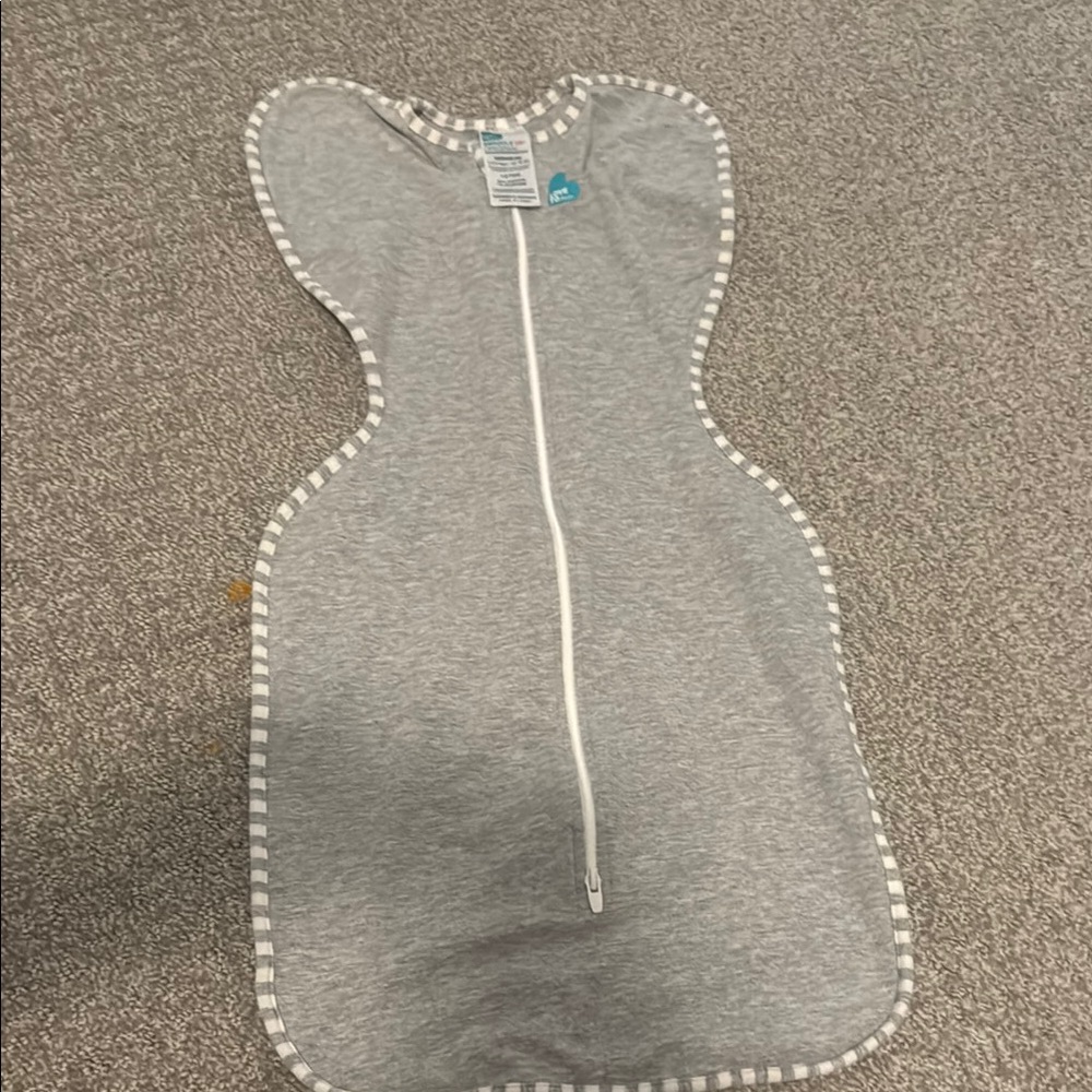 Love to Dream Gray Swaddle with Zipper